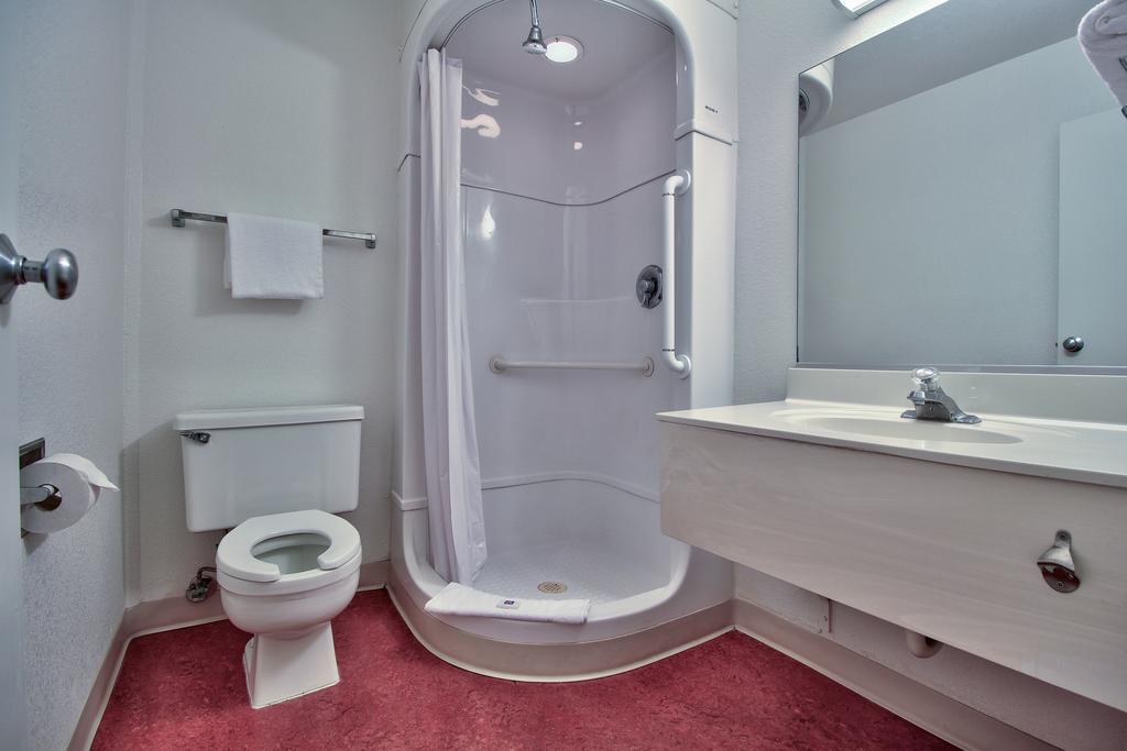 יומה Budgetel Inn & Suites חדר תמונה