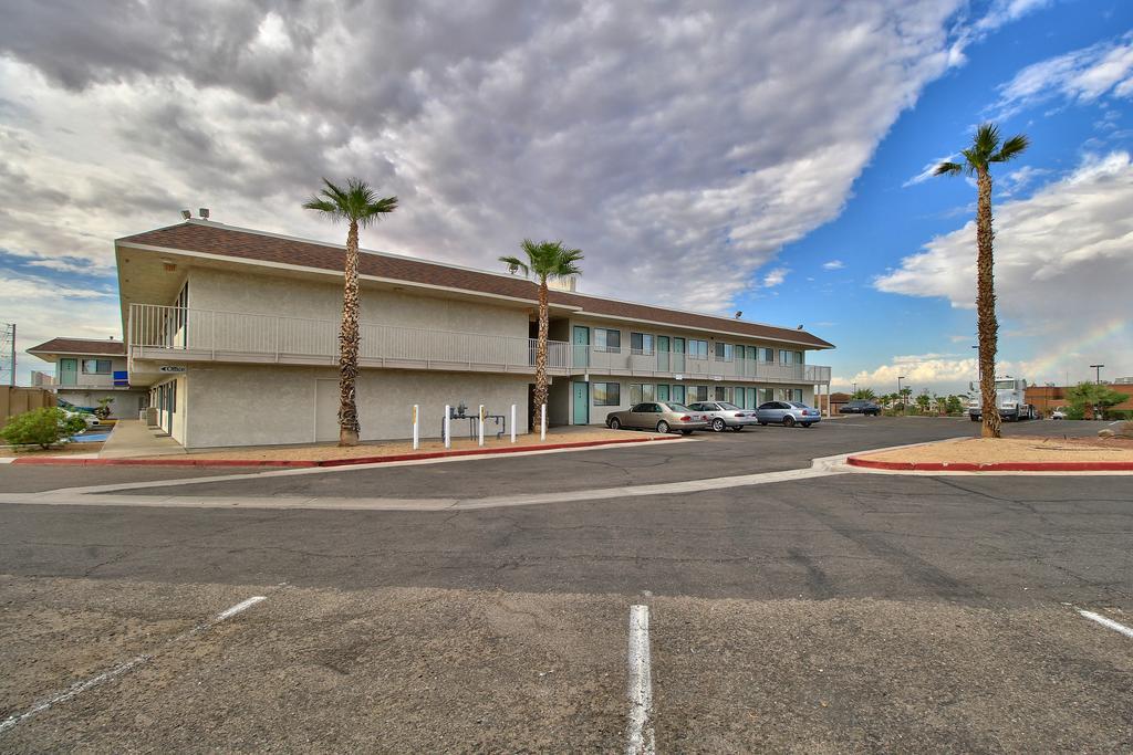 יומה Budgetel Inn & Suites מראה חיצוני תמונה