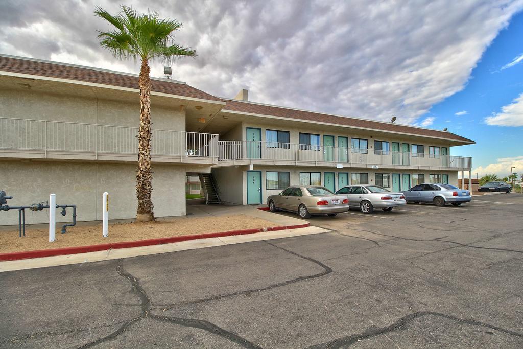 יומה Budgetel Inn & Suites מראה חיצוני תמונה